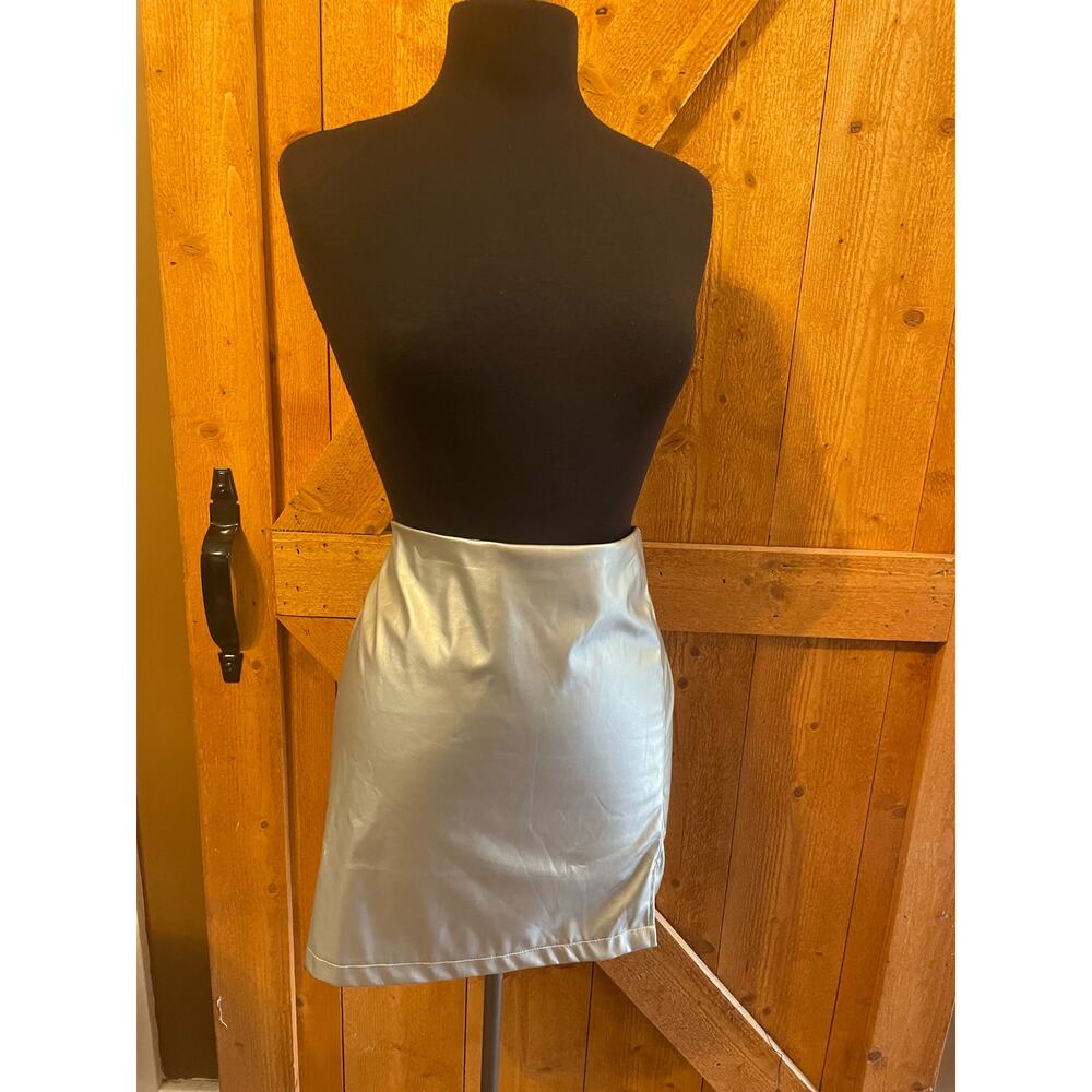 Women's 2XL Stretch Silver Mini Skirt Shein Curve EUC Holiday Plus